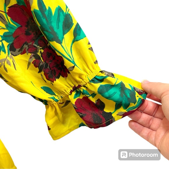 Evri Yellow Floral V Neck Drawstring Peplum Top with Bell Sleeves Size 0X - Picture 5 of 6